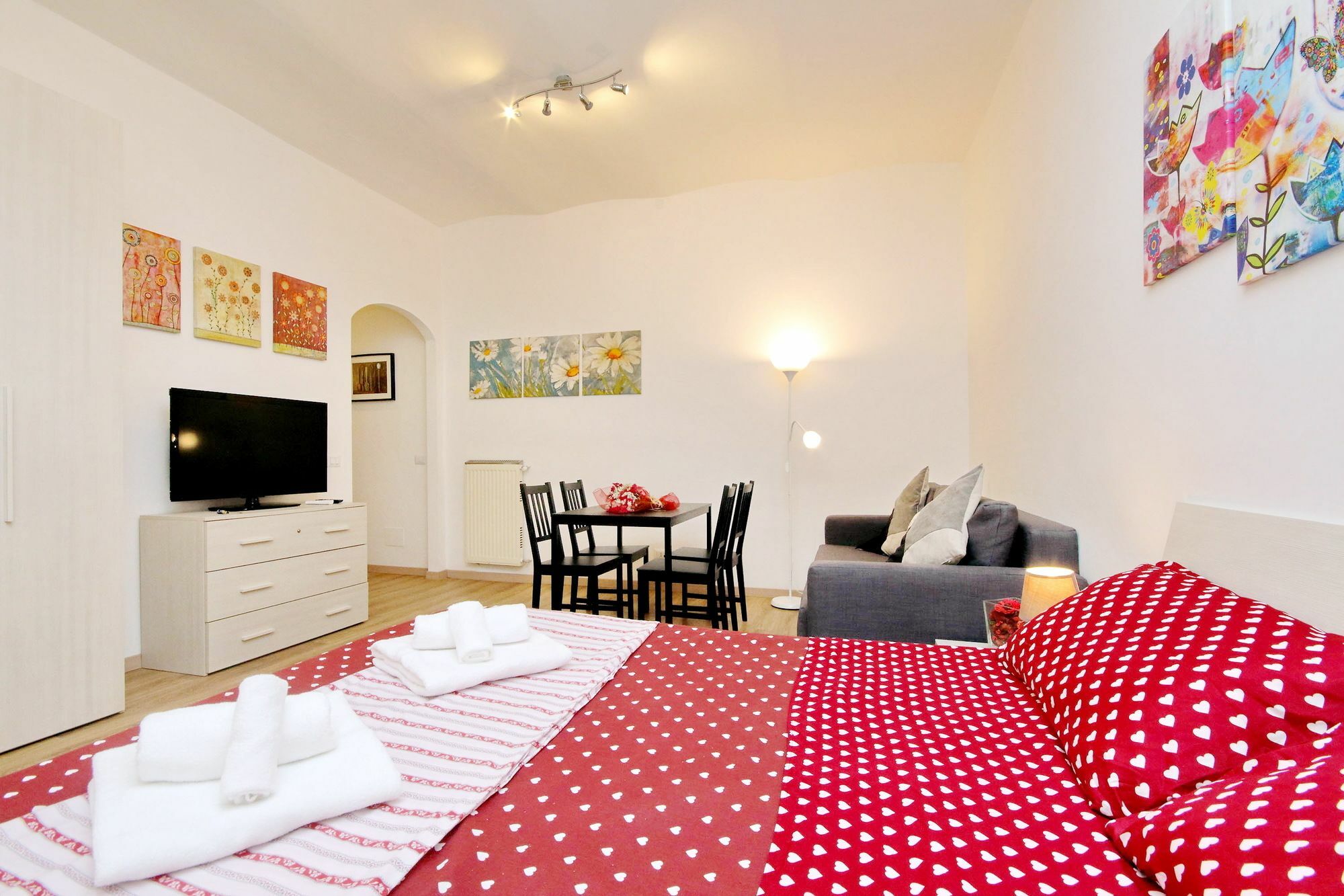 Holiday Rental San Lorenzo District Рим Екстер'єр фото