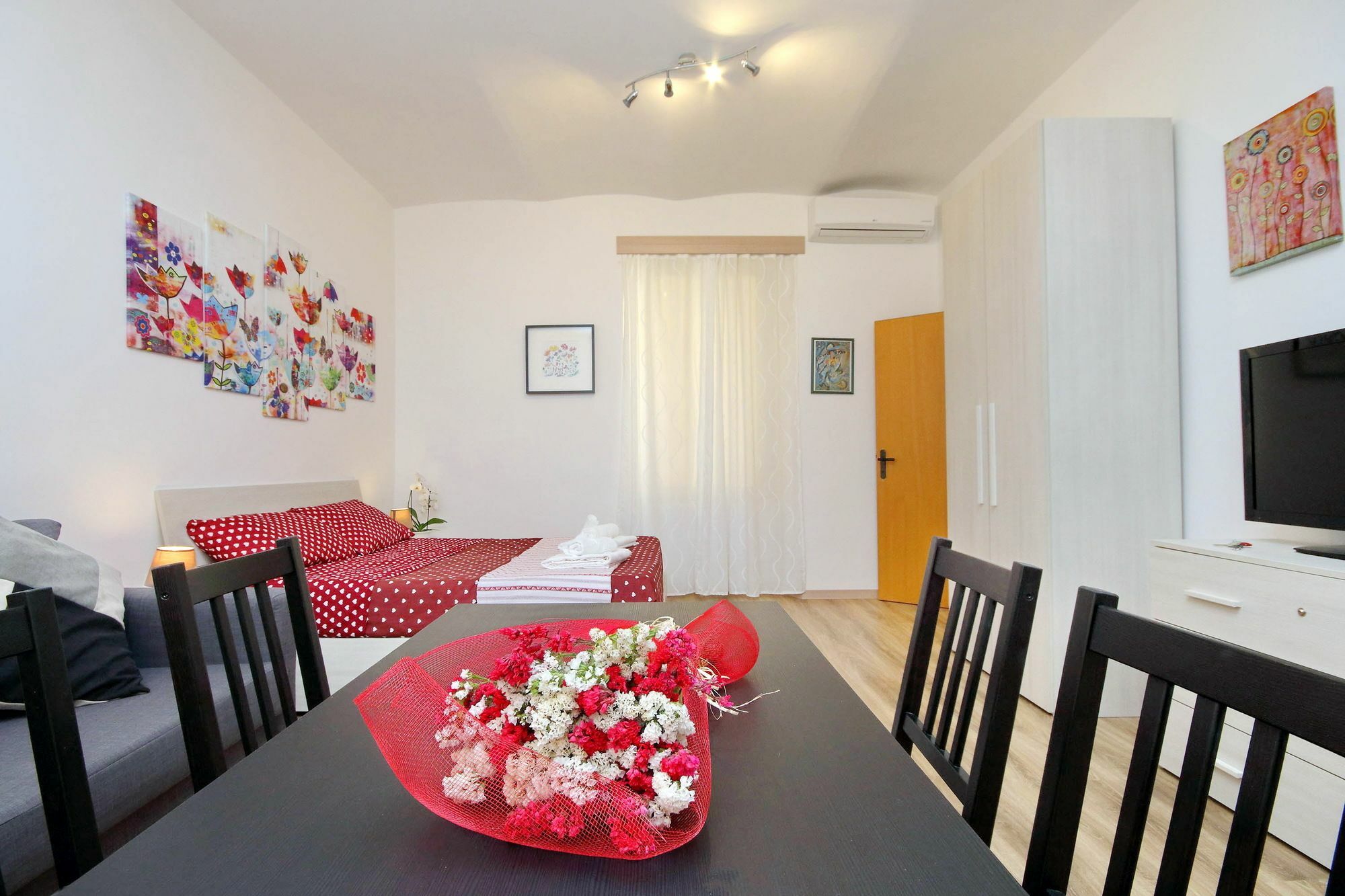 Holiday Rental San Lorenzo District Рим Екстер'єр фото