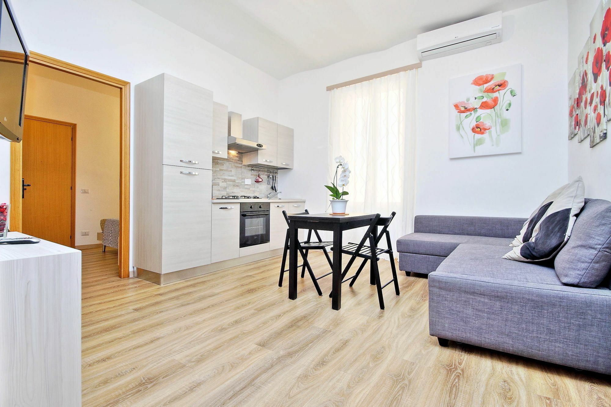 Holiday Rental San Lorenzo District Рим Екстер'єр фото